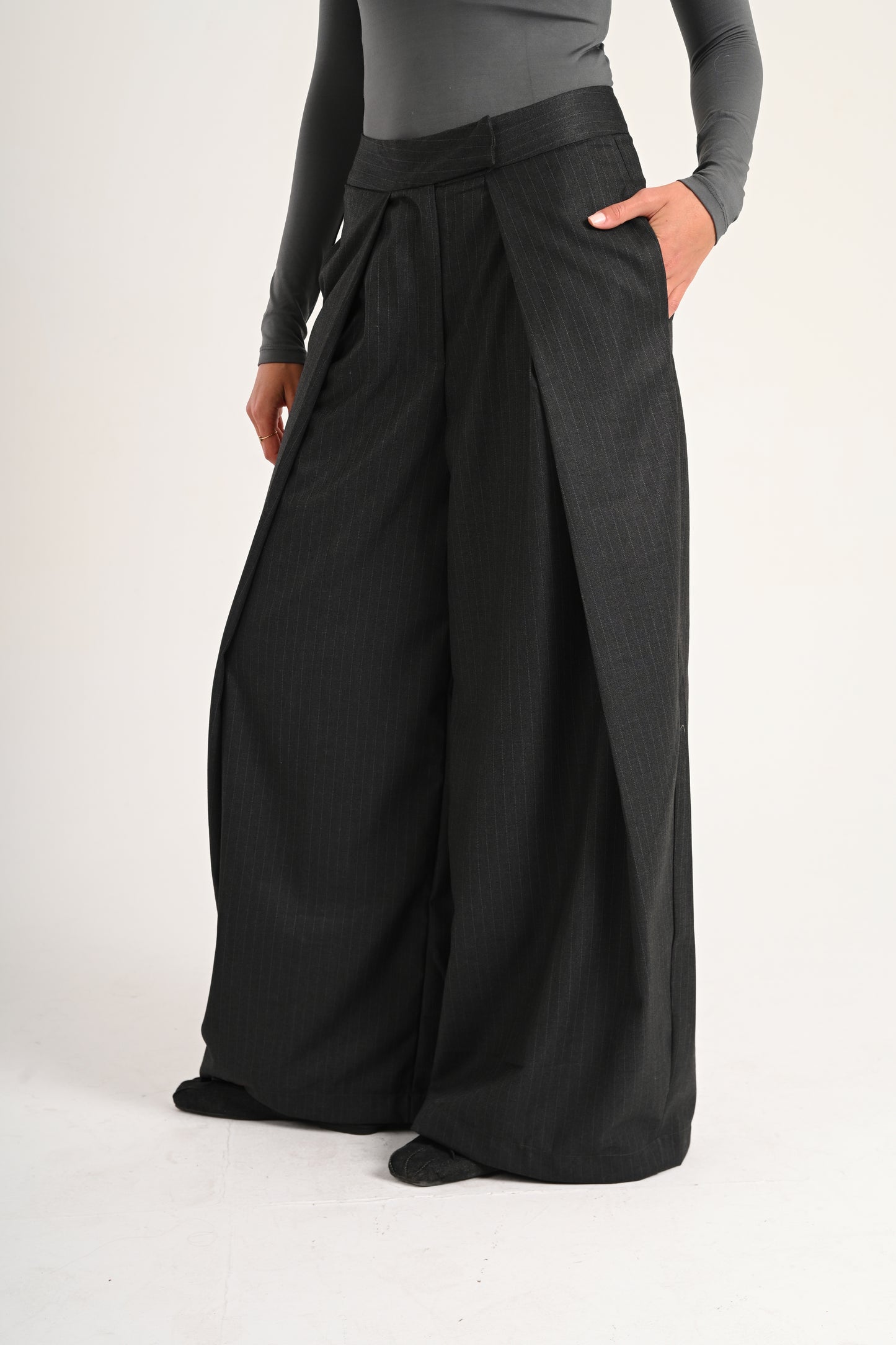 GREY TROUSERS