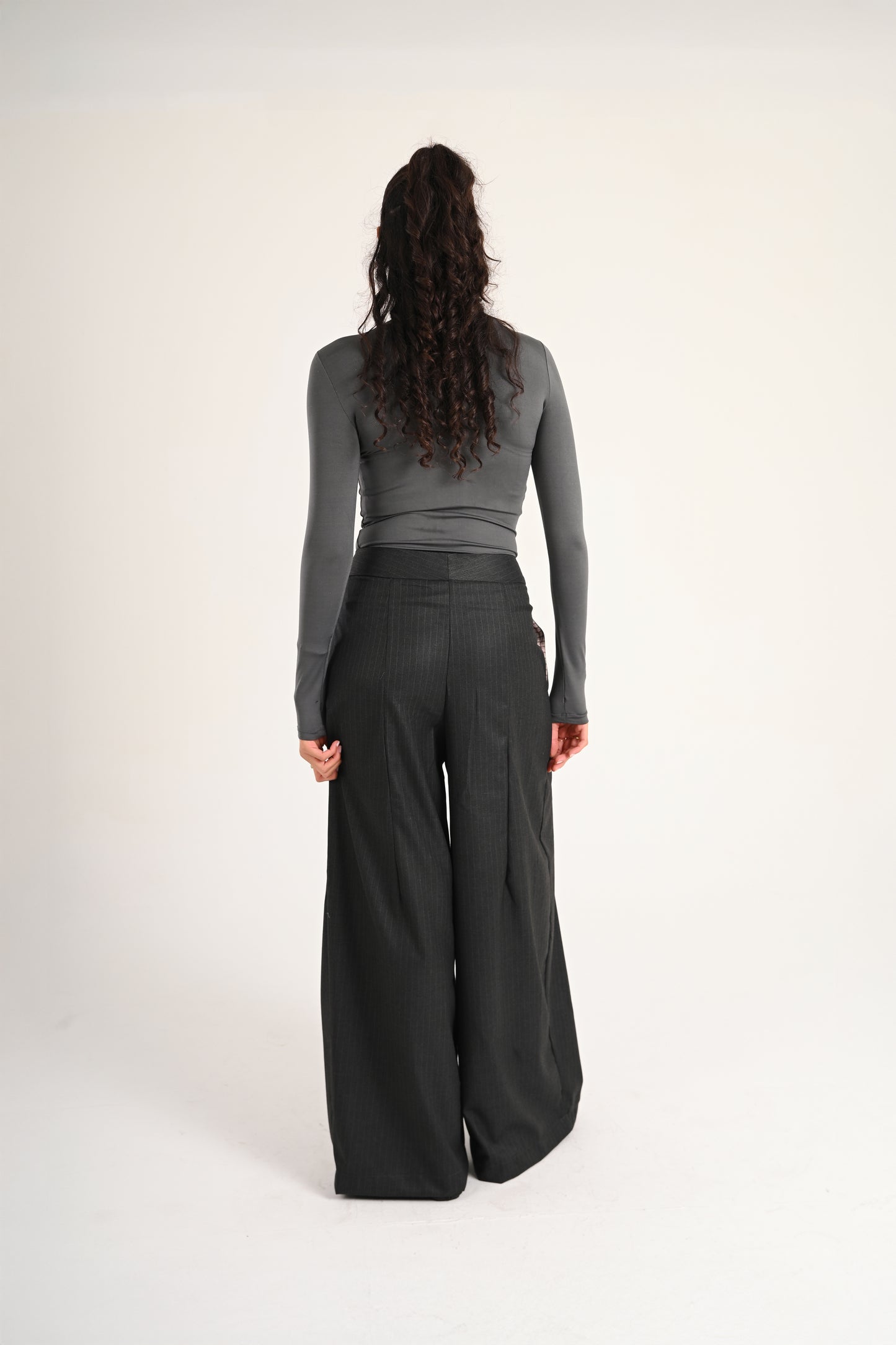 GREY TROUSERS