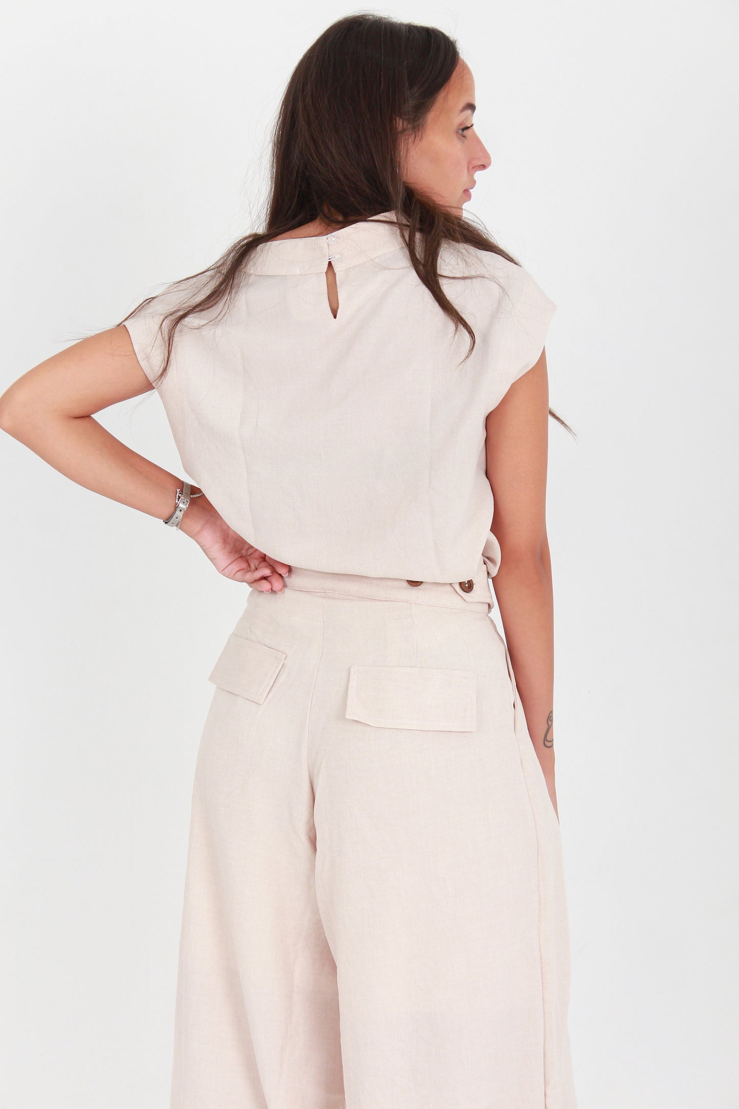 FLOWY DRAPED BLOUSE