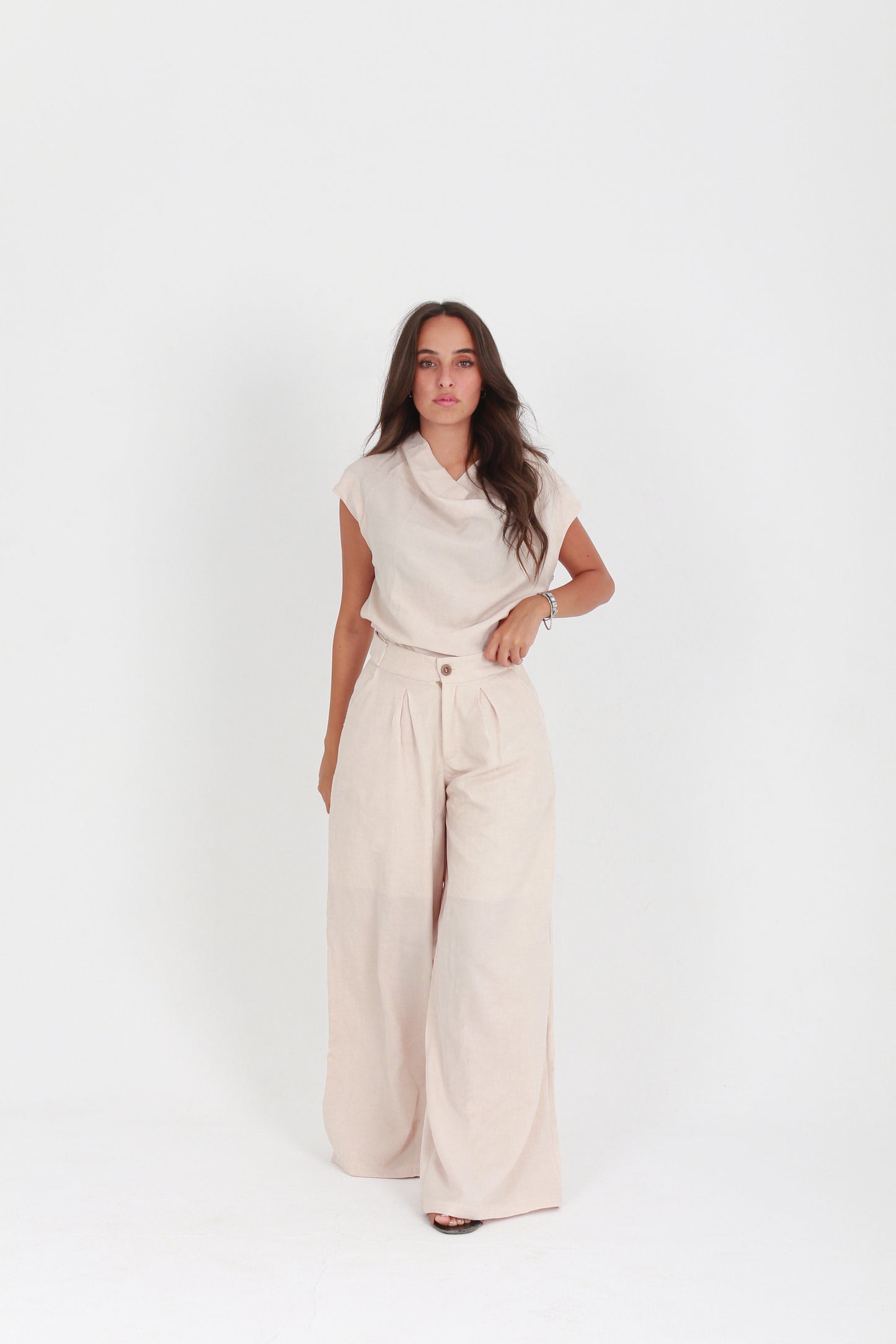 FLOWY DRAPED BLOUSE