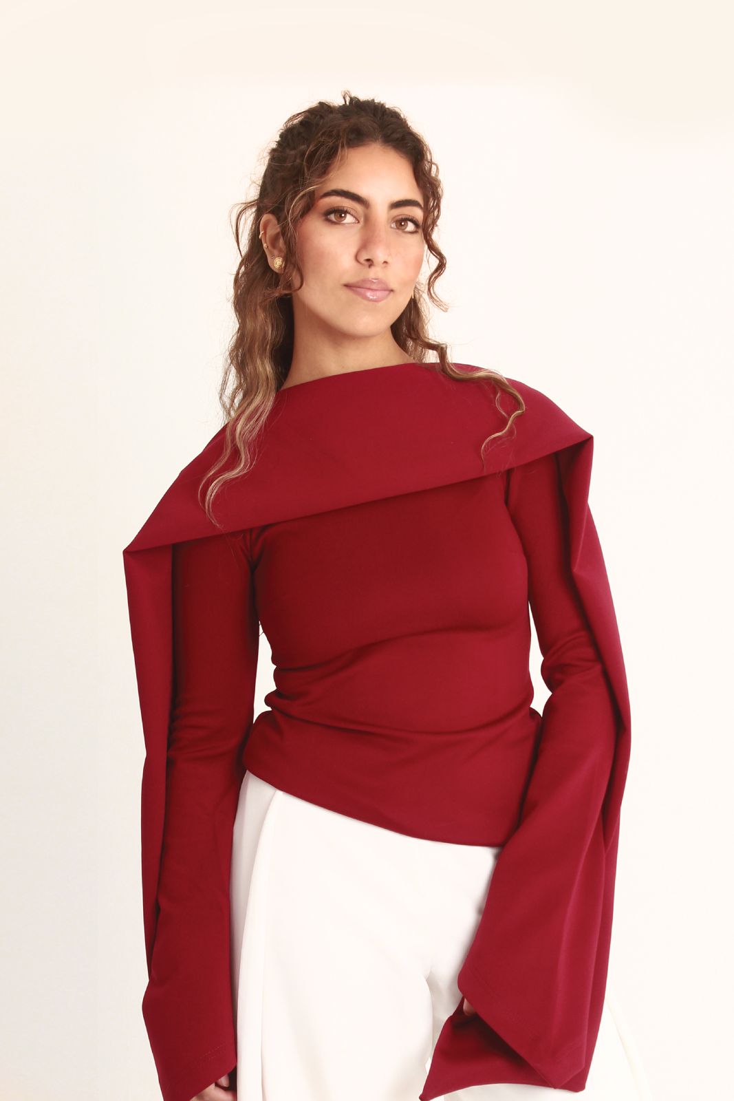 SCARLET SCARF TOP